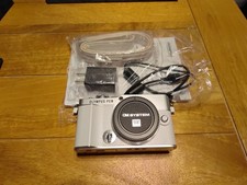 Olympus Pen E-P7 20.1 MP -