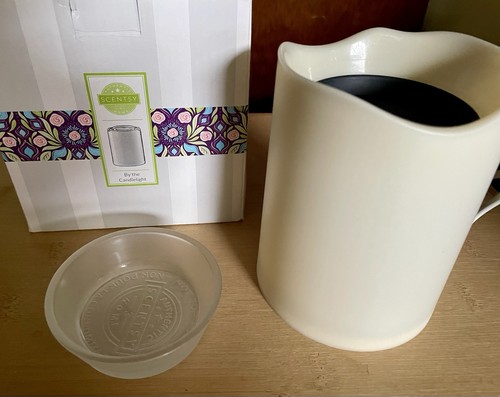Scentsy the candlelight - by,