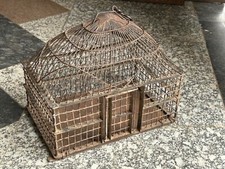 OLD VINTAGE RUSTIC IRON WIRE