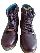 Dark Purple Moshulu lace-up /