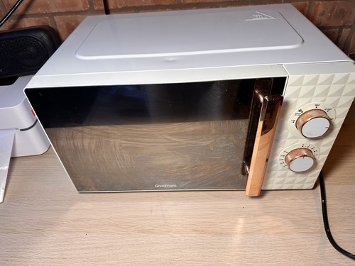Goodmans 700w microwave - goodmans,