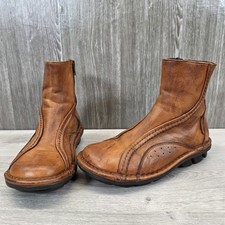 Red Or Dead Distressed Brown