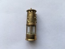 VINTAGE SIR HUMPHRY DAVY 1778-1829 MINIATURE BRASS MINERS SAFETY LAMP