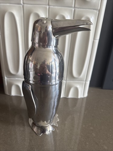 Bar penguin cocktail shaker - penguin,