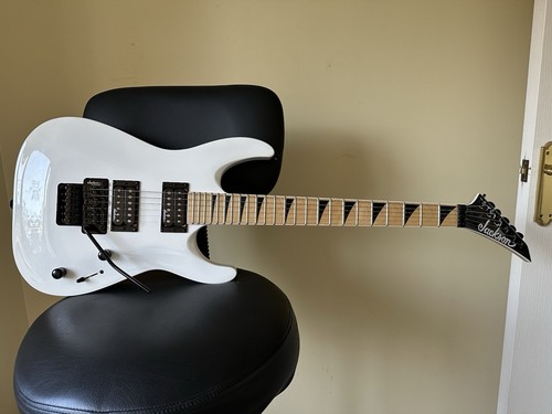 Jackson js32 dinky dka - dinky, snow