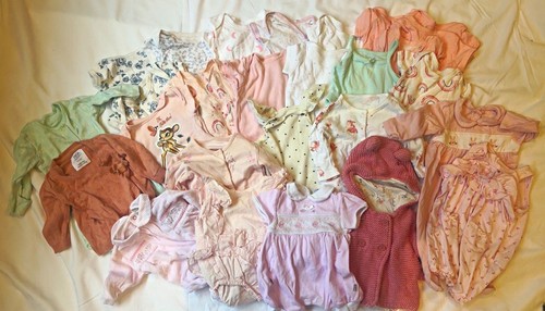 Baby girls clothing bundle - 27,
