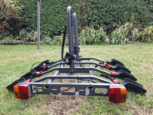 Halfords towbar mounted bike - mounted,