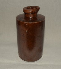 Antique STEPHENS ALDERSGATE stoneware ink bottle in good condition. Circa 1890.