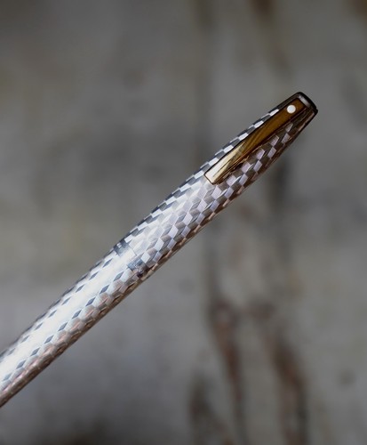 Magnificent pen roller - pen,