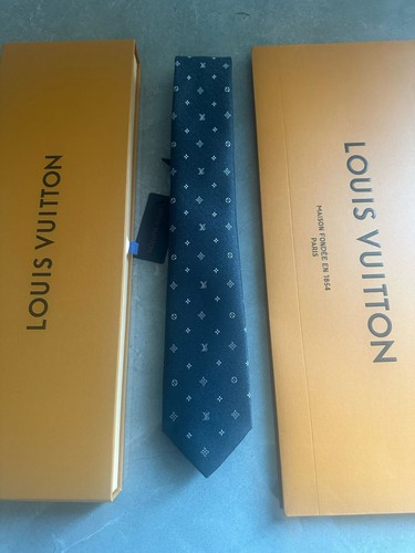Louis vuitton men monogram - louis,