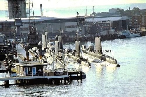 Royal navy submarine - base, hms