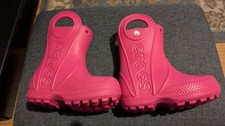 crocs pink child handle it