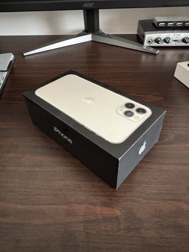 Iphone pro empty box - 11,