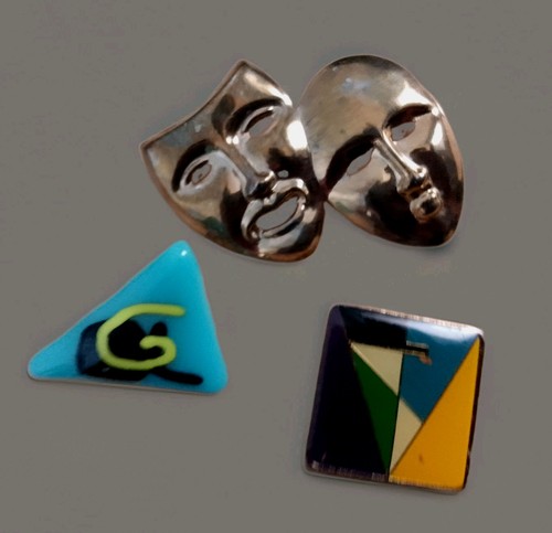 Small label pin - pin, badge