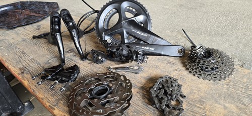 Shimano 105 groupset - groupset, disc