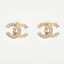 Chanel Coco Mark B21A Piercing