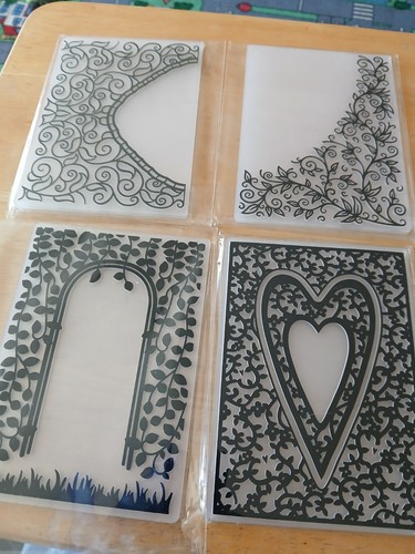 Pack embossing folders - of,