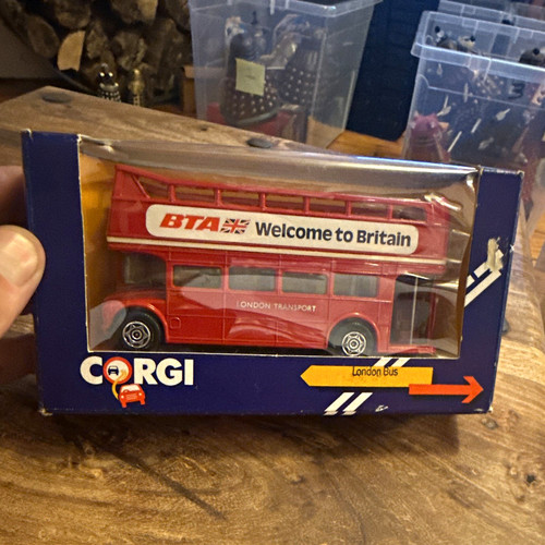 Corgi london transport - corgi,