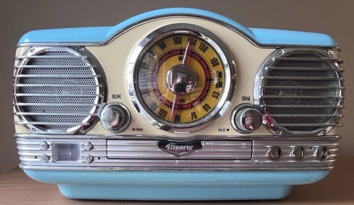 Retro portable boombox stereo - boombox,