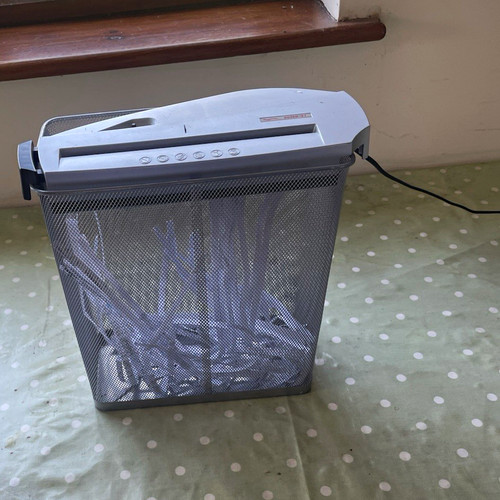 Shred desktop paper - desktop,
