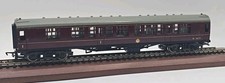 Trix Mk1 Composite Corridor M16171 in BR Maroon OO Gauge Carriage Coach