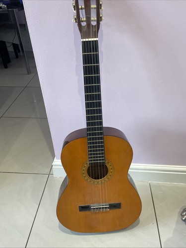 Classic string acoustic - 6-string,