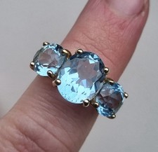 9ct Yellow Gold Hallmarked Blue Topaz 3 Stone Ring Large 5.5g N
