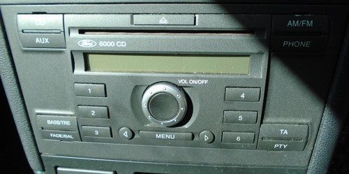 Ford mondeo mk3 8 radio - 05,