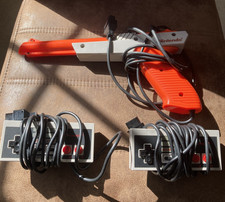 1 x Nintendo NES Zapper Light