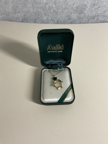 Ariki nephrite jade dolphin - nephrite,