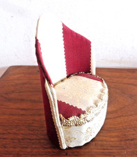 VINTAGE DOLLSHOUSE VICTORIAN  STYE LADIES  UPHOLSTERED  BOUDOIR CHATR