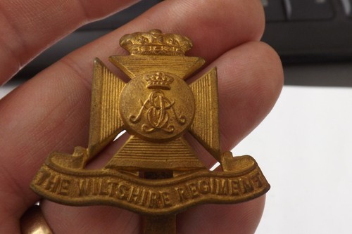 Military badge the wiltshire - the,