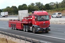 Truck Photo Mercedes-Benz