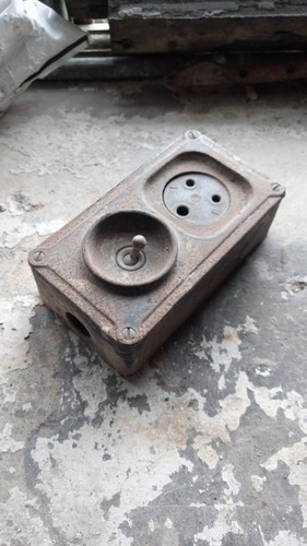 Vintage switch with three pin