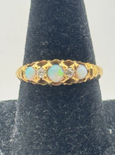18ct gold opal - 18ct, &