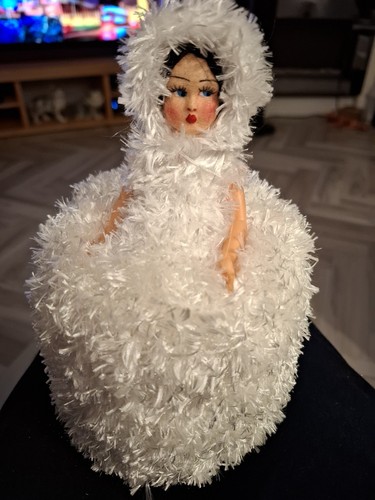 Vintage toilet roll - toilet, cover
