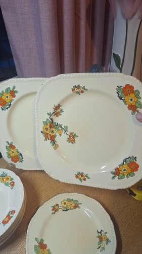 Set antiq crown - of,