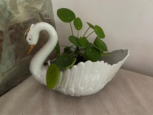 Vintage large swan porcelain - vintage,