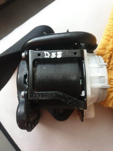 Audi line seat belts - audi, a1