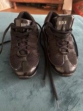 Bloch Criss Cross Size 5 Black