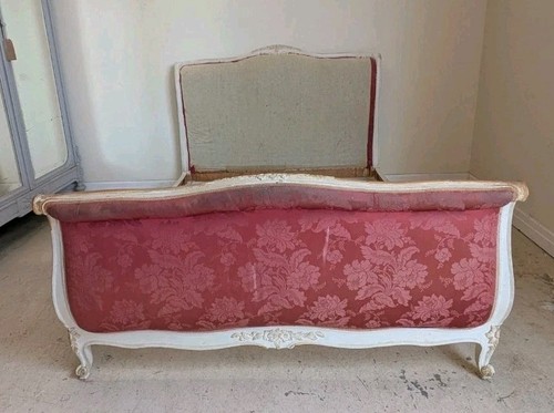 Old french scroll end - end,