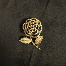 Vintage Sarah Coventry Flower
