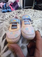 Girls Cocomelon Shoe's.  Size