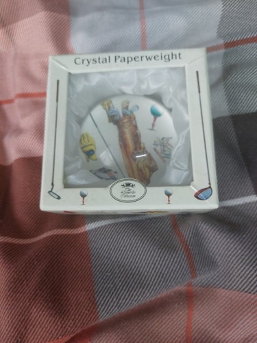 Crystal paper weight golf - paper,