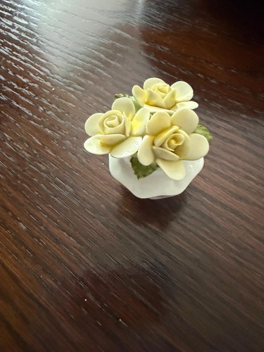 Royal doulton yellow rose - royal, bone