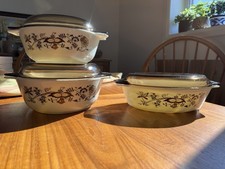 Vintage PYREX casserole dish