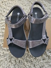 Pavers Pewter Sandals Size 6