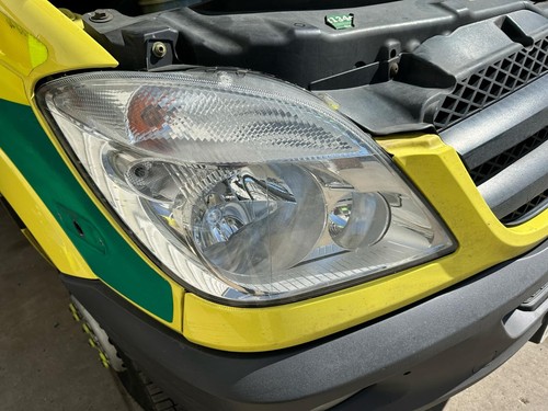 Mercedes sprinter headlight - mercedes,