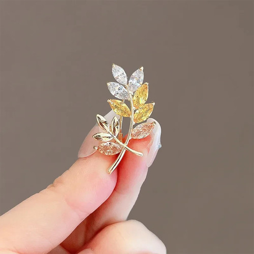 Ladies fashion brooch emerald - ladies,