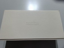 Pandora Single Tier Beige Medium Bracelet Jewellery Box